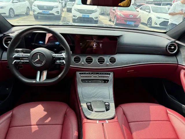 Mercedes-Benz E-Class — Фото автомобиля 7
