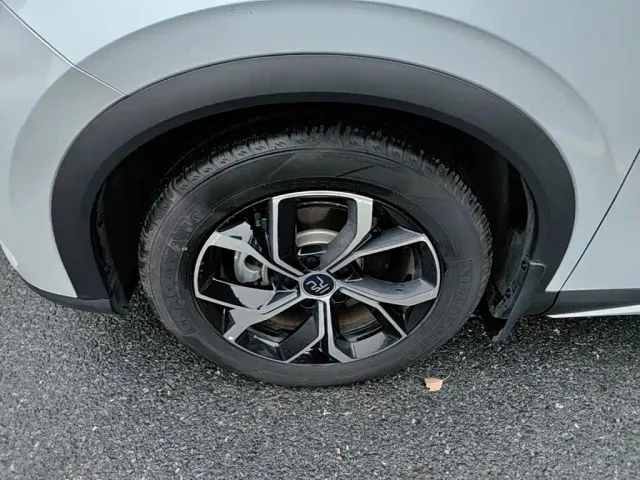 BYD Yuan PLUS — Фото автомобиля 22