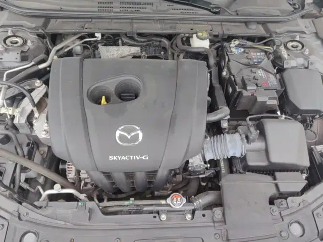 Mazda Axela — Фото автомобиля 10