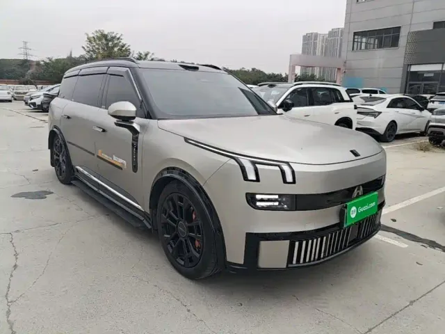 Lynk & Co 900 — Фото автомобиля 3