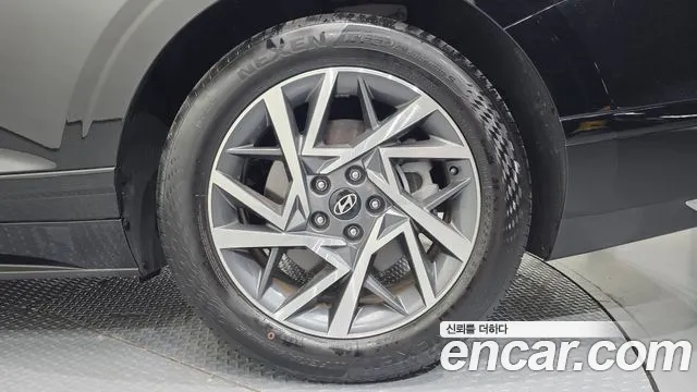 Hyundai Grandeur GN7 — Фото автомобиля 6