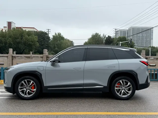 Nio ES6 — Фото автомобиля 22