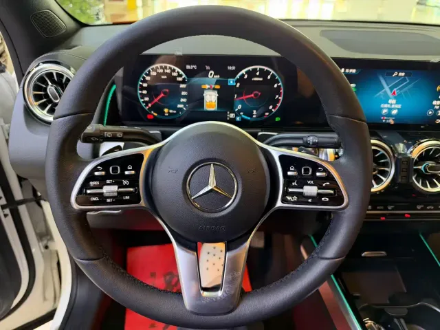 Mercedes-Benz GLB-Class — Фото автомобиля 6