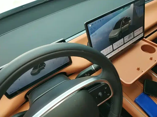 Leapmotor C10 — Фото автомобиля 13