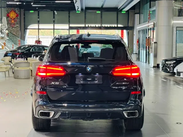BMW X5 — Фото автомобиля 8