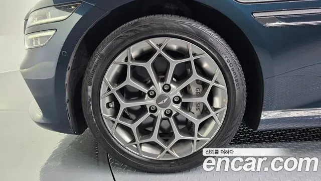 Genesis G80 Бензин 2.5 турбо AWD — Фото автомобиля 3