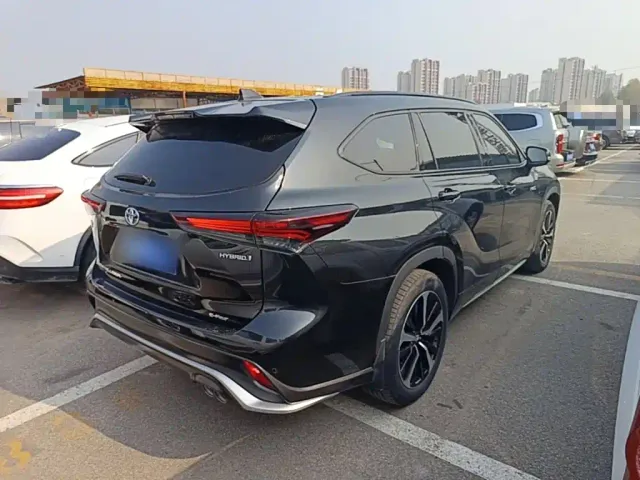 Toyota Crown Kluger — Фото автомобиля 6