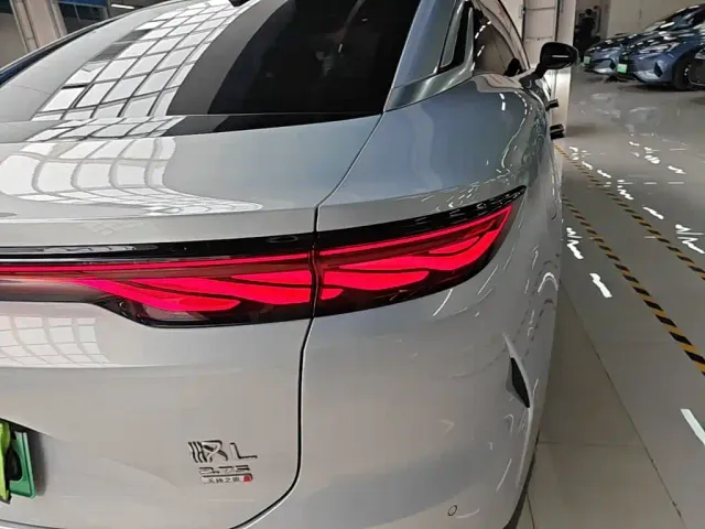 BYD Han L — Фото автомобиля 7
