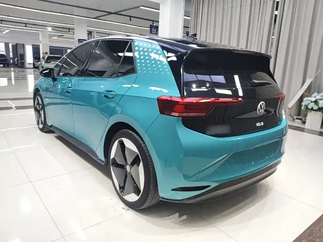 Volkswagen ID.3 — Фото автомобиля 4