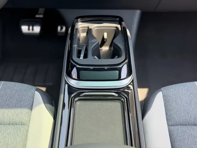 Volkswagen ID.4 CROZZ 2022 Standard Range PURE Edition — Фото автомобиля 15