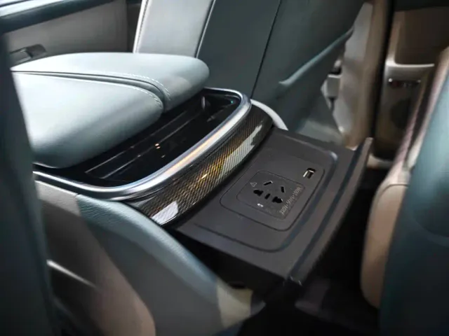 Maxus G90 — Фото автомобиля 29
