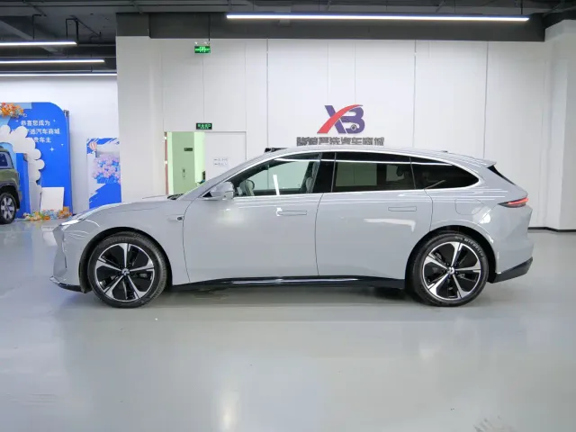 Nio ET5 Touring — Фото автомобиля 4