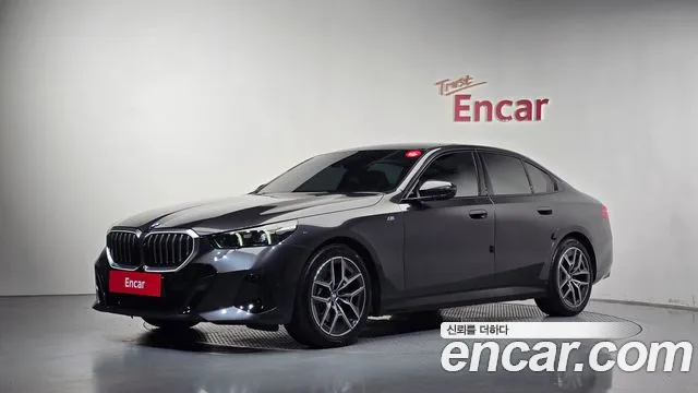 Фотография автомобиля — BMW 5 Series G60