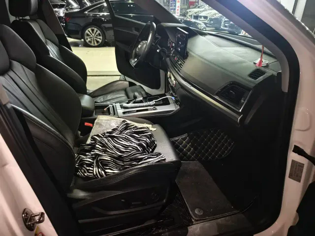 Audi Q5L — Фото автомобиля 7
