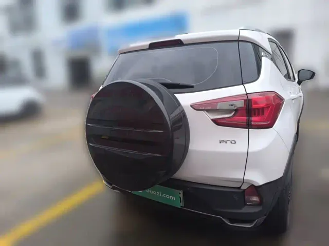 BYD Yuan Pro — Фото автомобиля 3