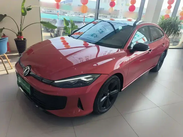 Фотография автомобиля — Volkswagen Lamando