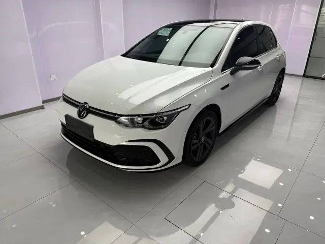 Фотография автомобиля — Volkswagen Golf