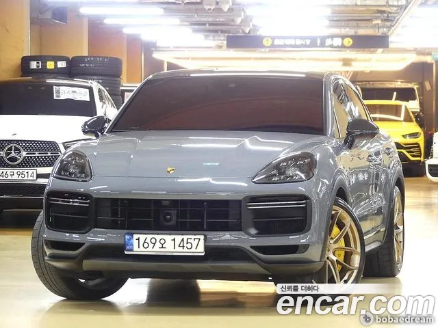 Porsche Cayenne — Фото автомобиля 3