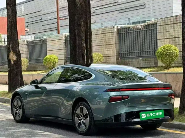 Xpeng P7 — Фото автомобиля 4