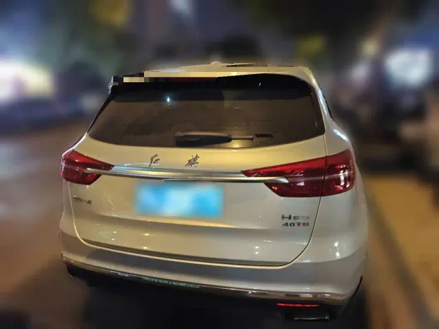 Hongqi HS5 — Фото автомобиля 5