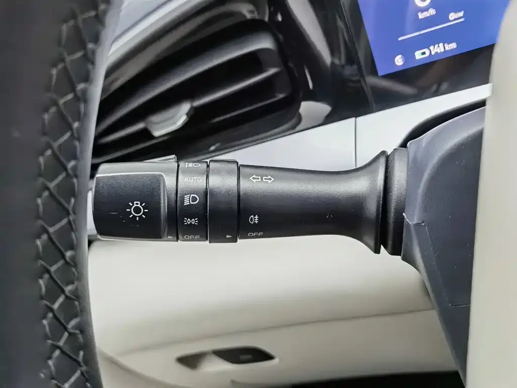 Geely Galaxy Starry Wish 2025 UP 410km Explorer+ Edition — Фото автомобиля 21