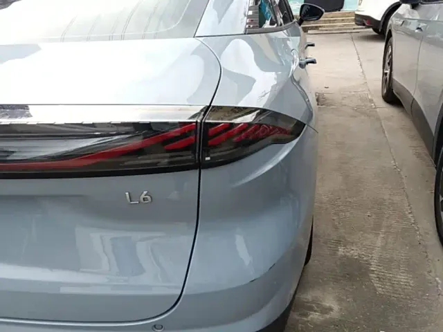 Geely Galaxy L6 — Фото автомобиля 7