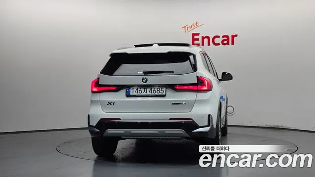 BMW X1 U11 — Фото автомобиля 4