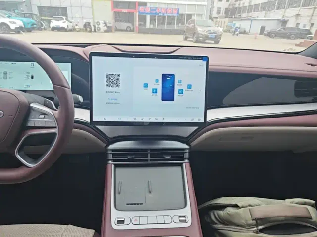 BYD Seal 07 DM-i — Фото автомобиля 12