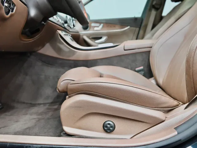 Mercedes-Benz E-Class — Фото автомобиля 8