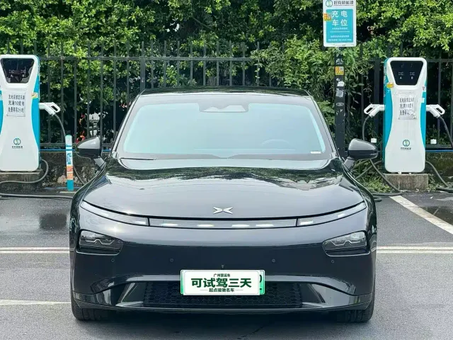 Xpeng P7 — Фото автомобиля 2