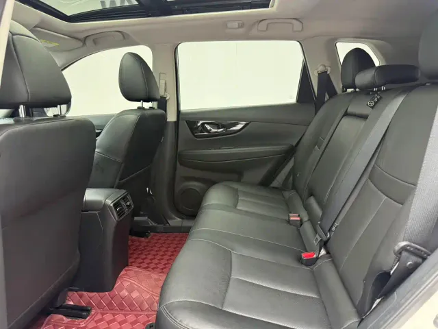Nissan X-Trail — Фото автомобиля 7