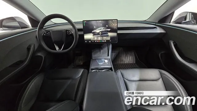 Tesla Model 3 — Фото автомобиля 10