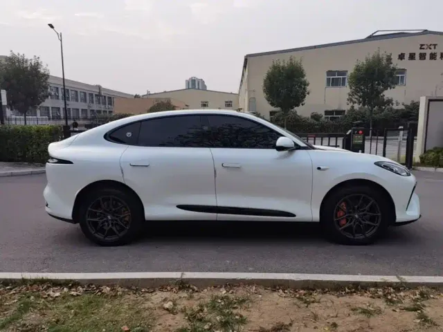 IM Motors LS6 — Фото автомобиля 27