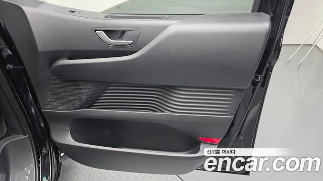 Hyundai Staria — Фото автомобиля 14
