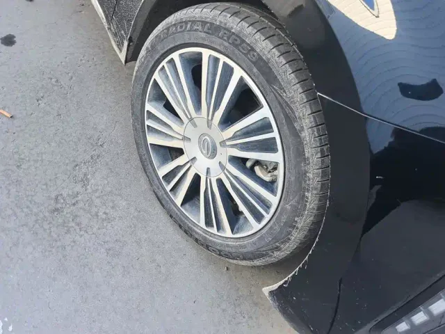 GAC Trumpchi E8 — Фото автомобиля 6
