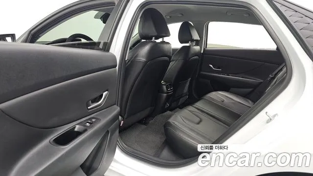 Hyundai Avante CN7 — Фото автомобиля 12