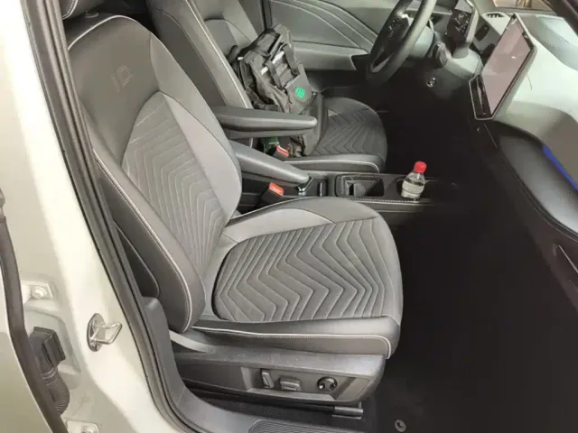 Volkswagen ID.3 — Фото автомобиля 24