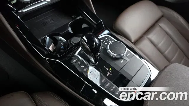 BMW X4 xDrive20i M Sport — Фото автомобиля 9