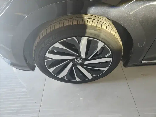 Volkswagen Passat — Фото автомобиля 22