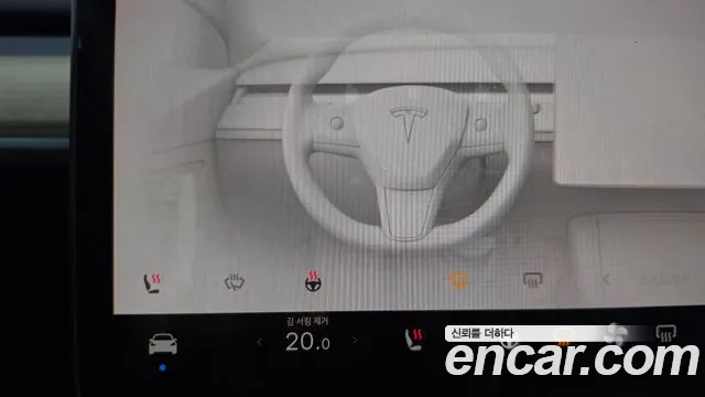Tesla Model Y — Фото автомобиля 30