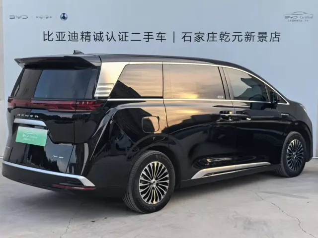 Denza Denza D9 2025 DM-i Smart Drive Edition 1020 AWD Prestige — Фото автомобиля 3
