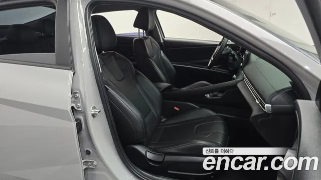 Hyundai Avante CN7 — Фото автомобиля 16