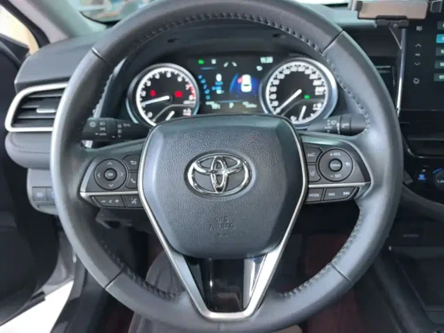 Toyota Camry — Фото автомобиля 10