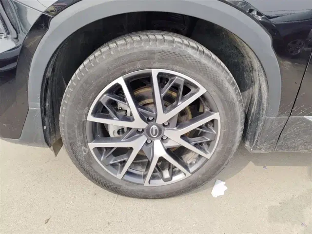 GAC Trumpchi GS8 — Фото автомобиля 22