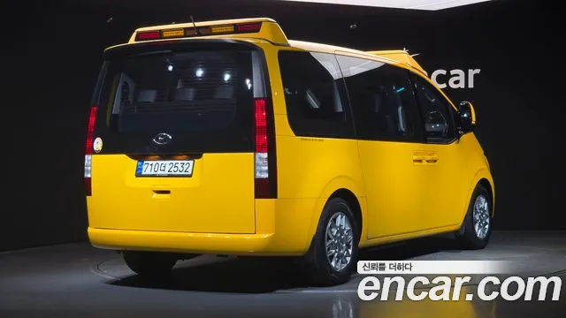 Hyundai Staria Staria L3.5 Школьный автобус — Фото автомобиля 2