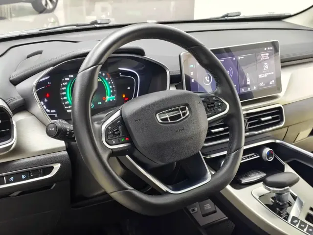 Geely Binyue — Фото автомобиля 13