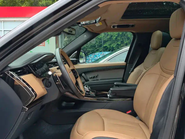Land Rover Range Rover Sport — Фото автомобиля 5