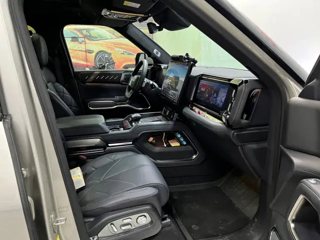 BYD FangChengBao Leopard 8 — Фото автомобиля 12