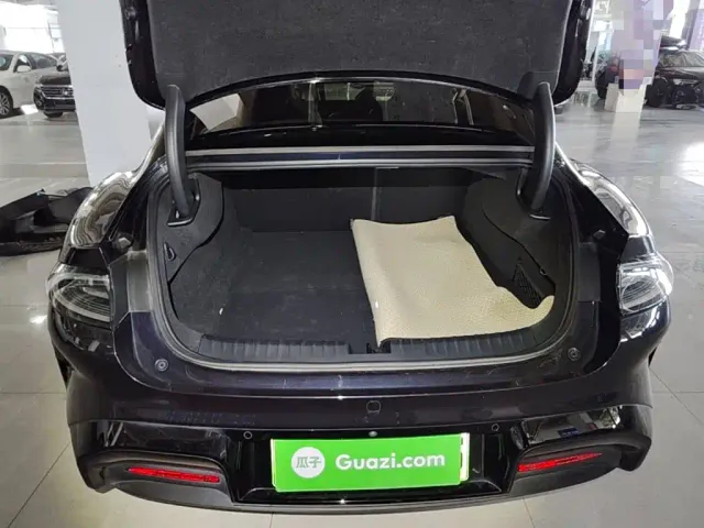 Xiaomi SU7 — Фото автомобиля 18