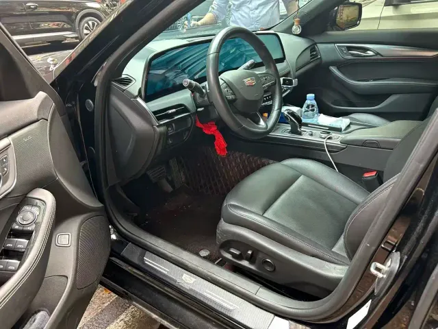Cadillac CT5 — Фото автомобиля 3